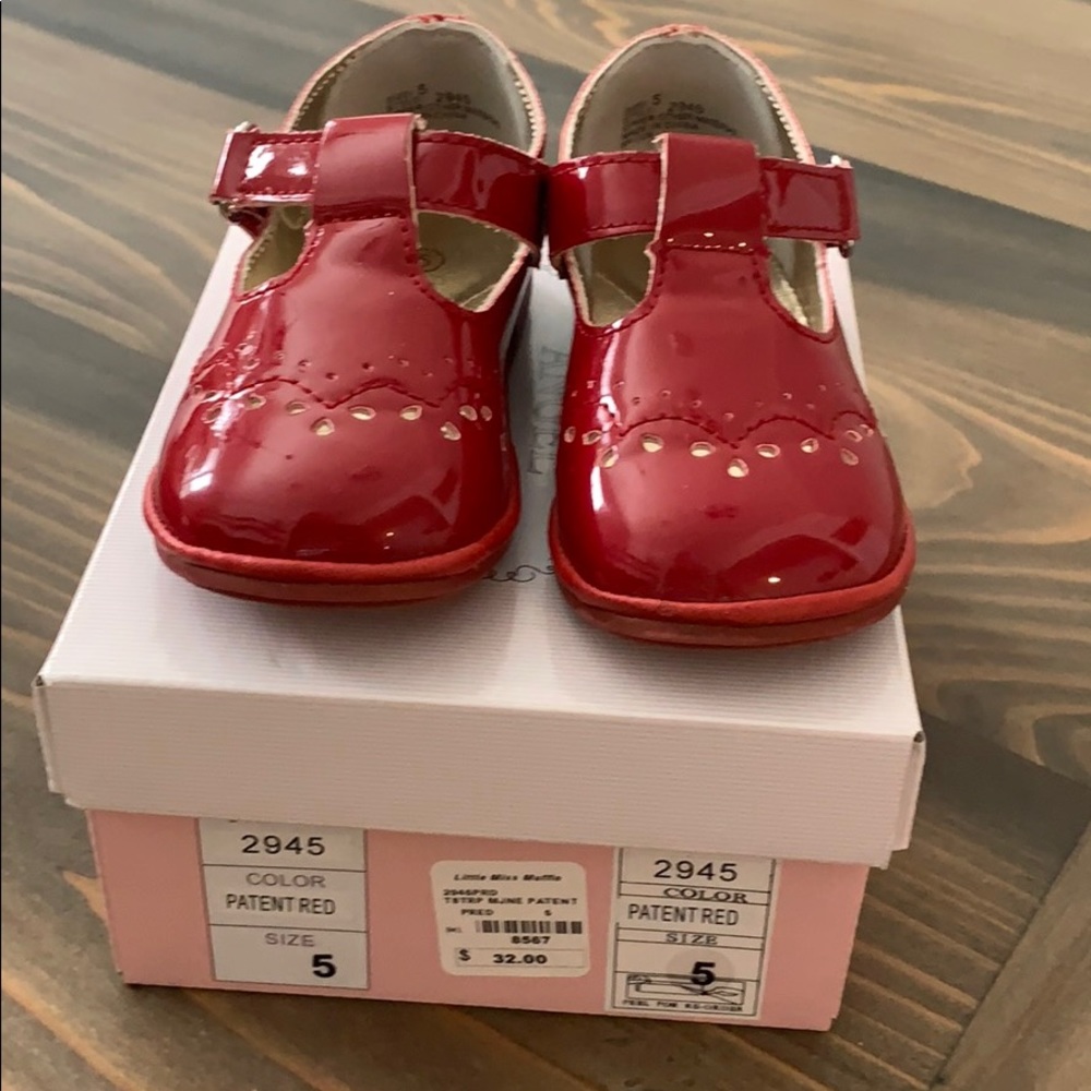 Red patent leather Angel Baby shoes, size5
